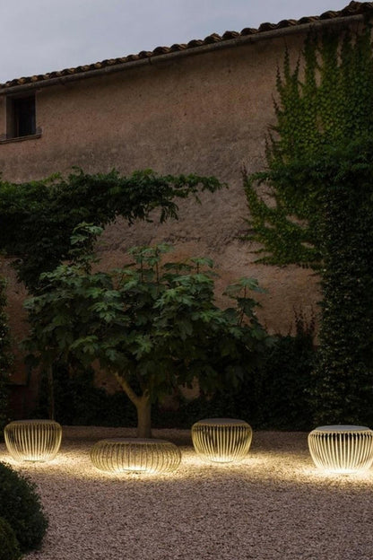 Meridiano Outdoor Floor Lamp - view 9 | everlamps