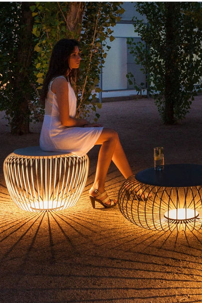 Meridiano Outdoor Floor Lamp - view 4 | everlamps