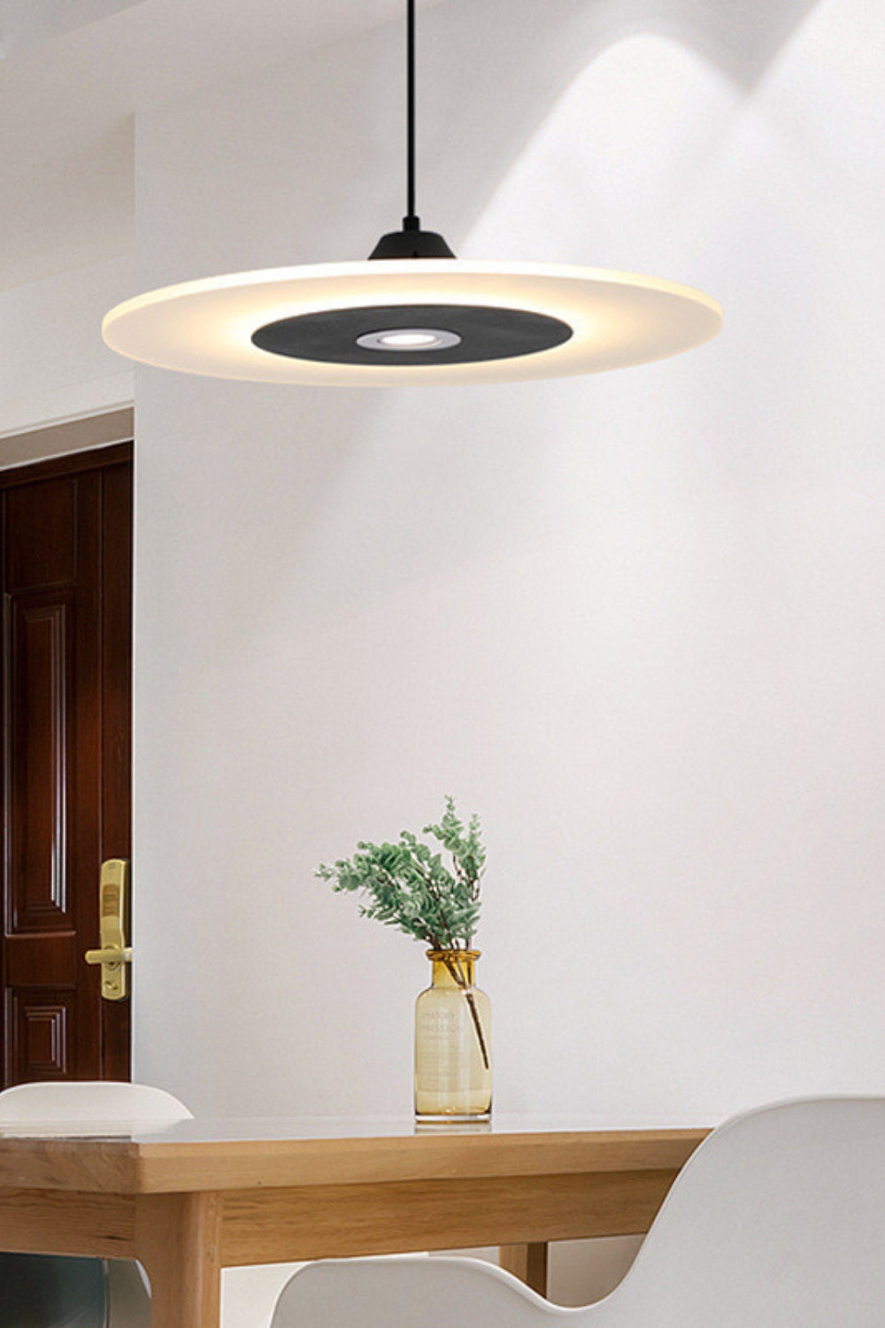 Minimalist Disc Pendant Light - everlamps