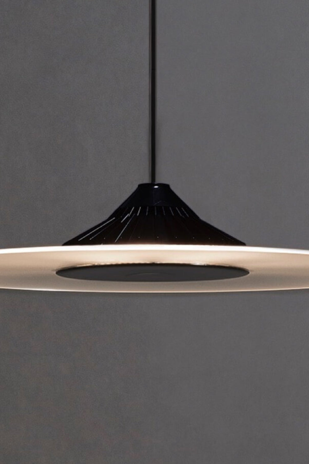 Minimalist Disc Pendant Light - everlamps