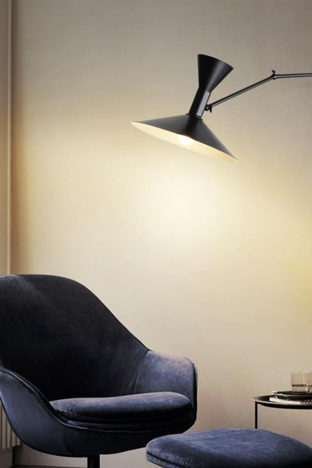 Modern Simple Swing Arm Wall Lamp - view 4 | everlamps