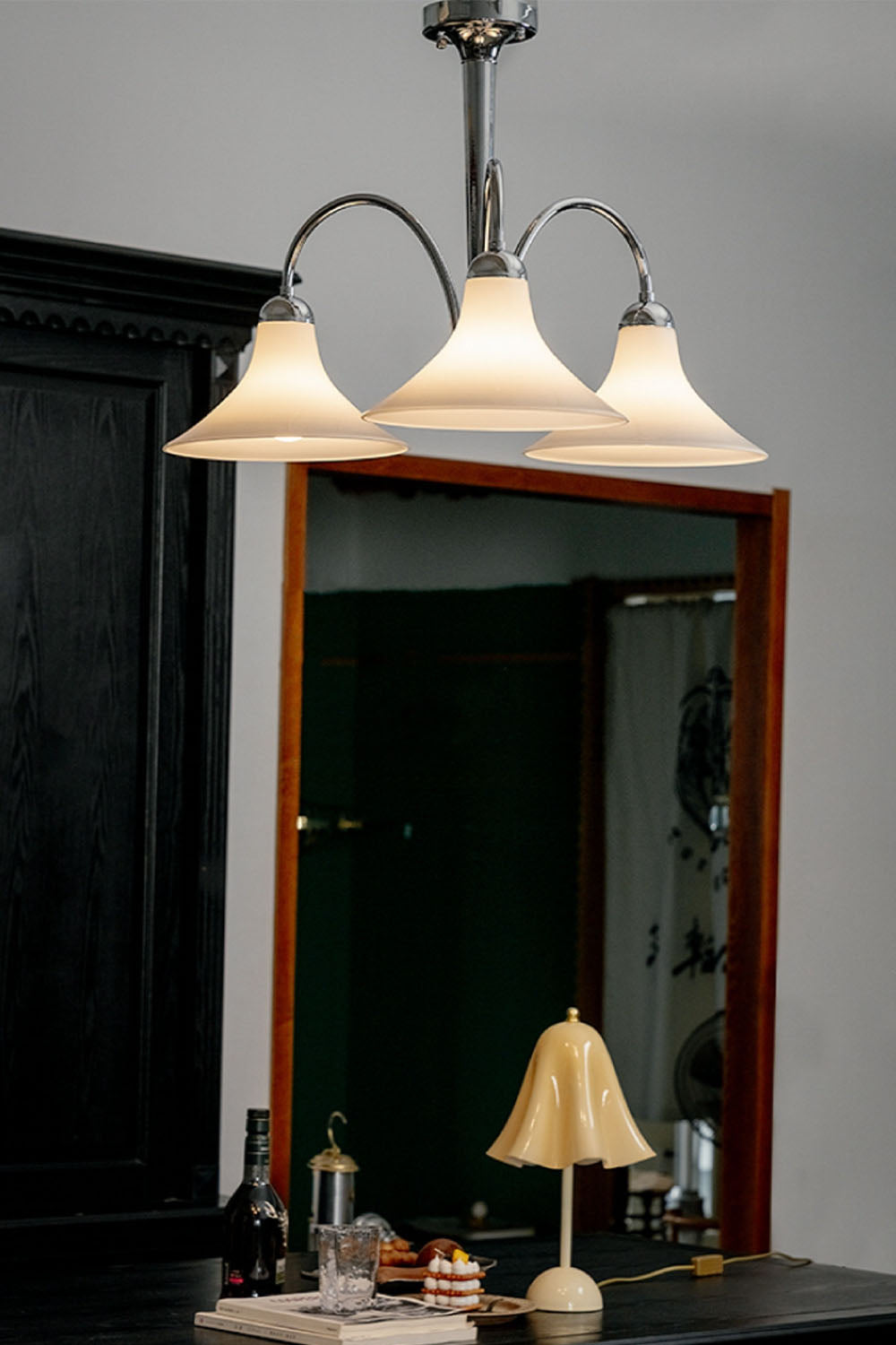 Modern Trumpet Glass Chandelier - view 2 | everlamps