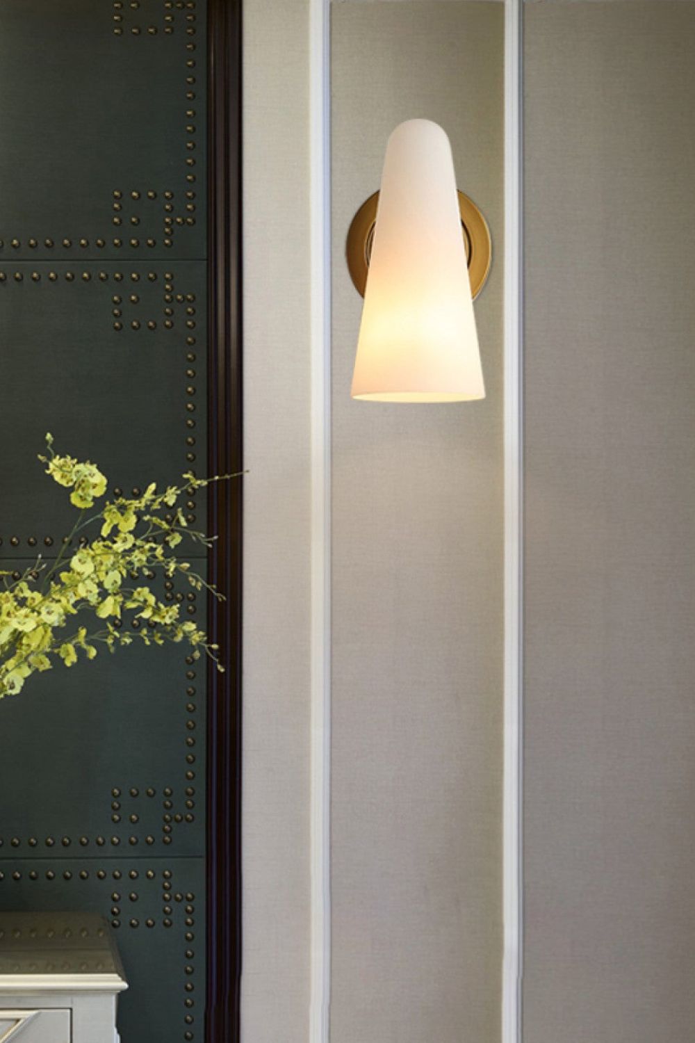 Montfaucon Sconce - everlamps