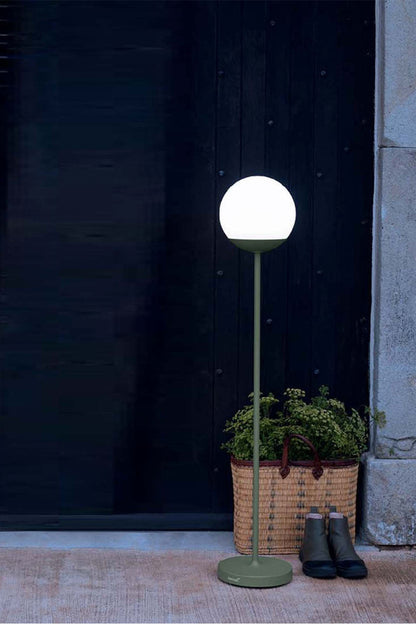 Mooon Outdoor Rechargeable Floor Lamp - view 2 | everlamps