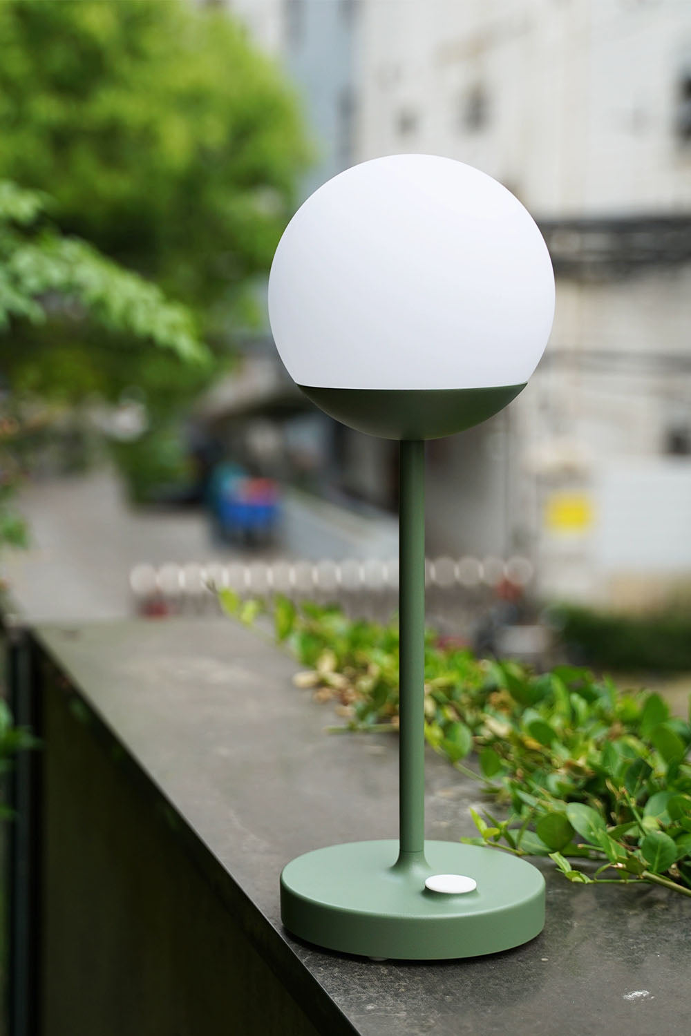 Mooon Outdoor Rechargeable Table Lamp - view 2 | everlamps