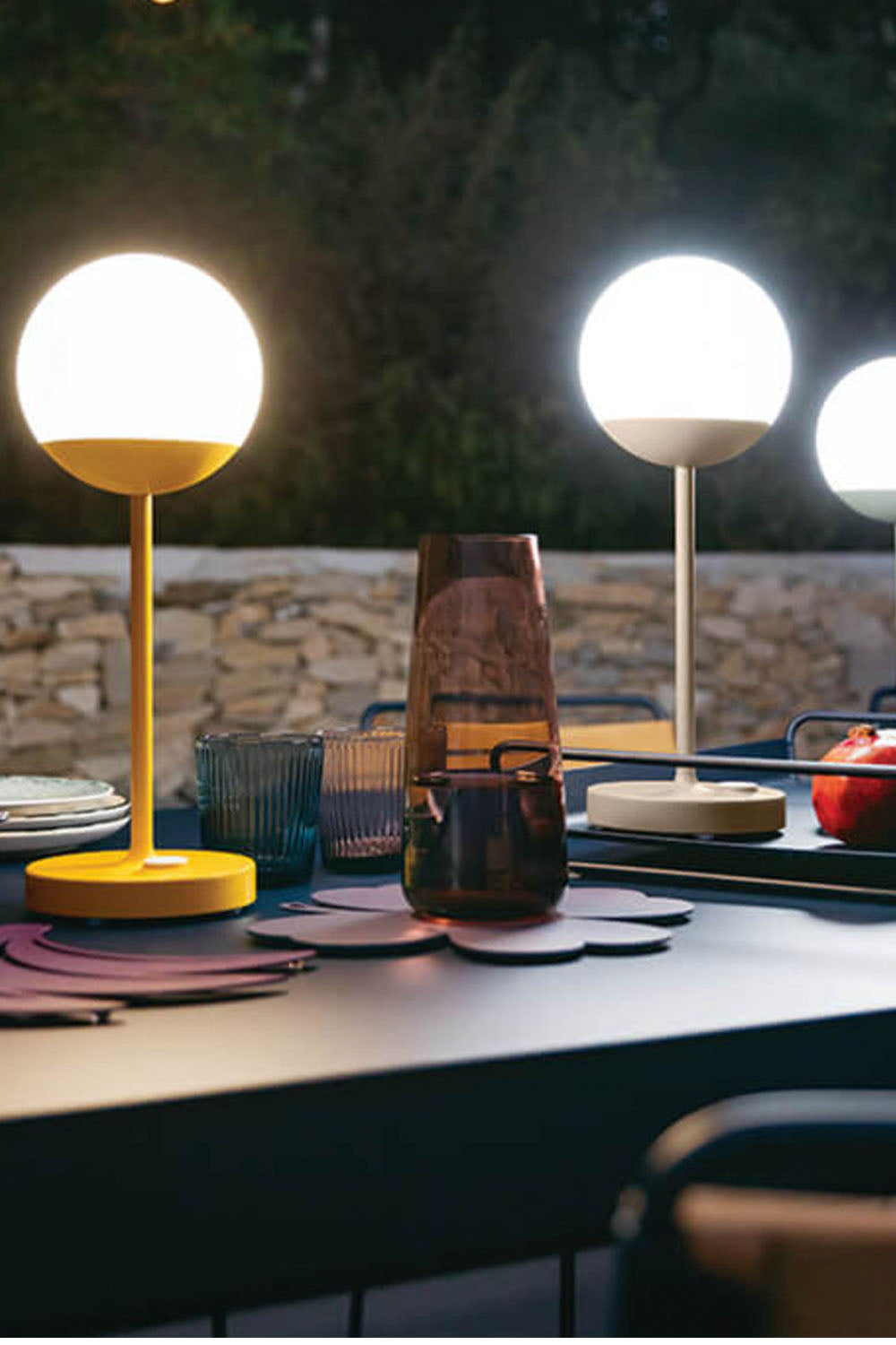 Mooon Outdoor Rechargeable Table Lamp - view 13 | everlamps