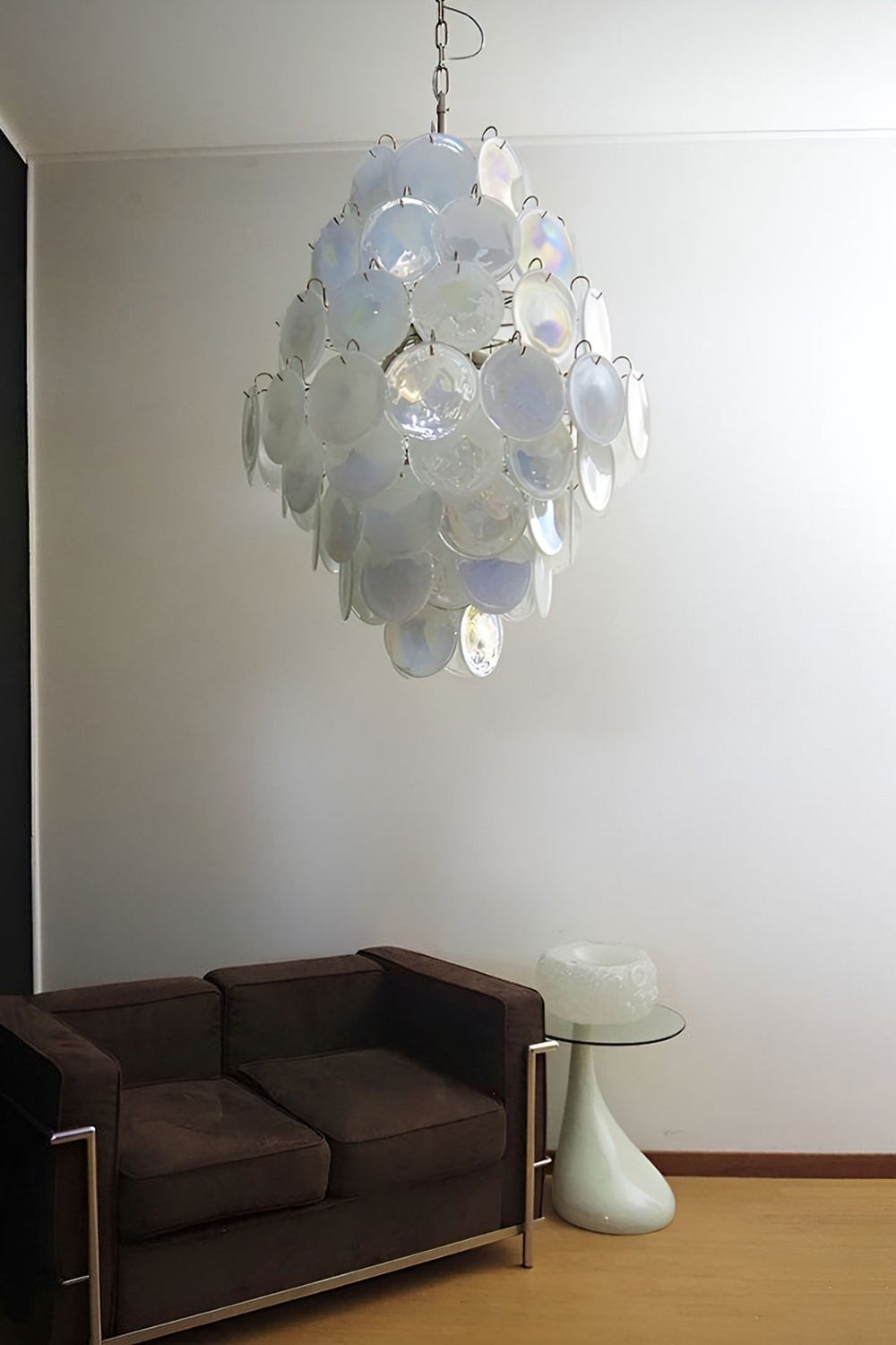 Wonderful Vintage Art White Discs Chandelier - view 7 | everlamps