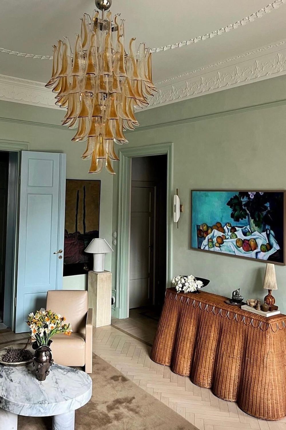 Art Petals Chandelier - view 4 | everlamps
