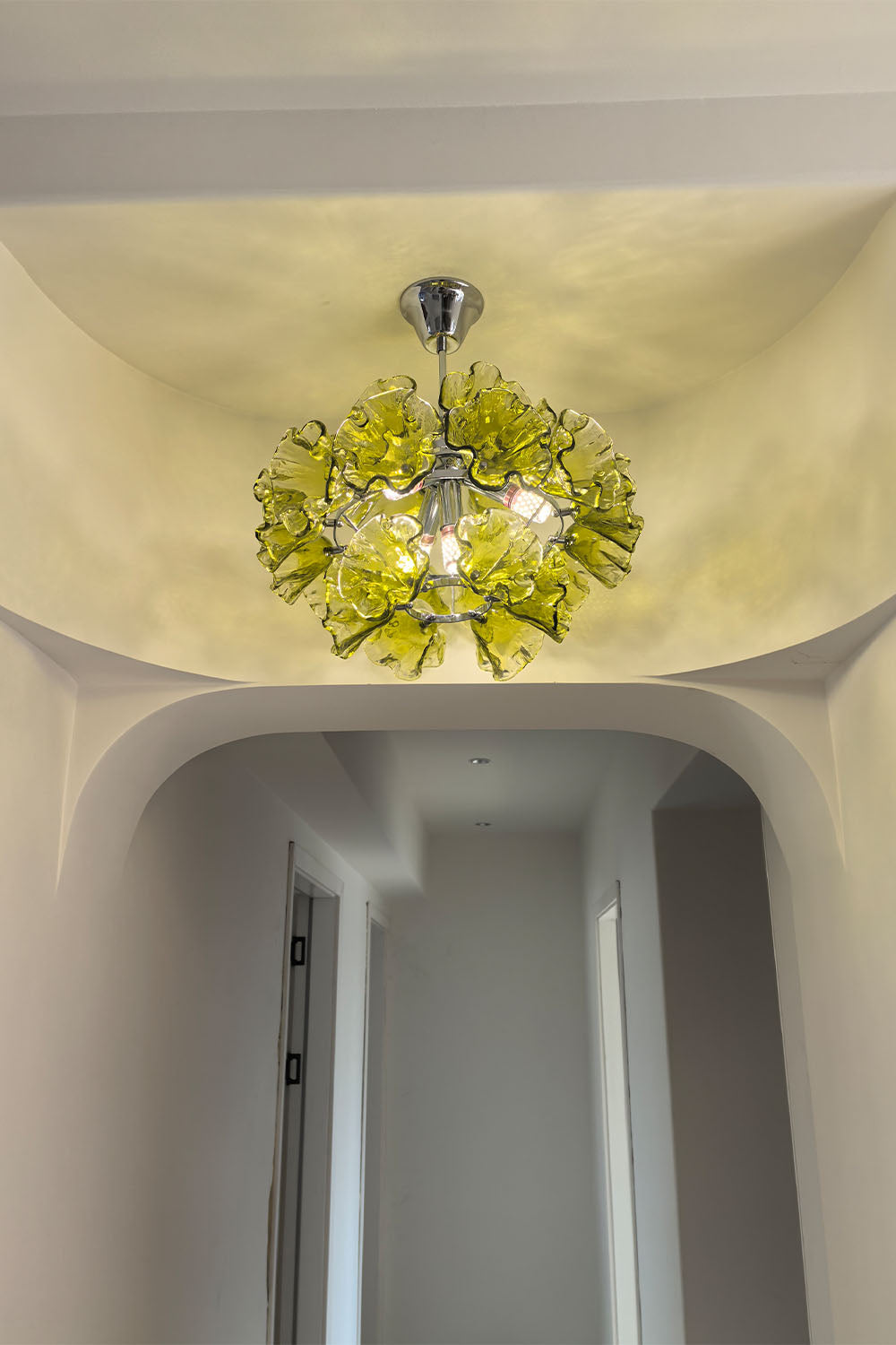 Art flower-shaped Glass Chandelier - view 6 | everlamps
