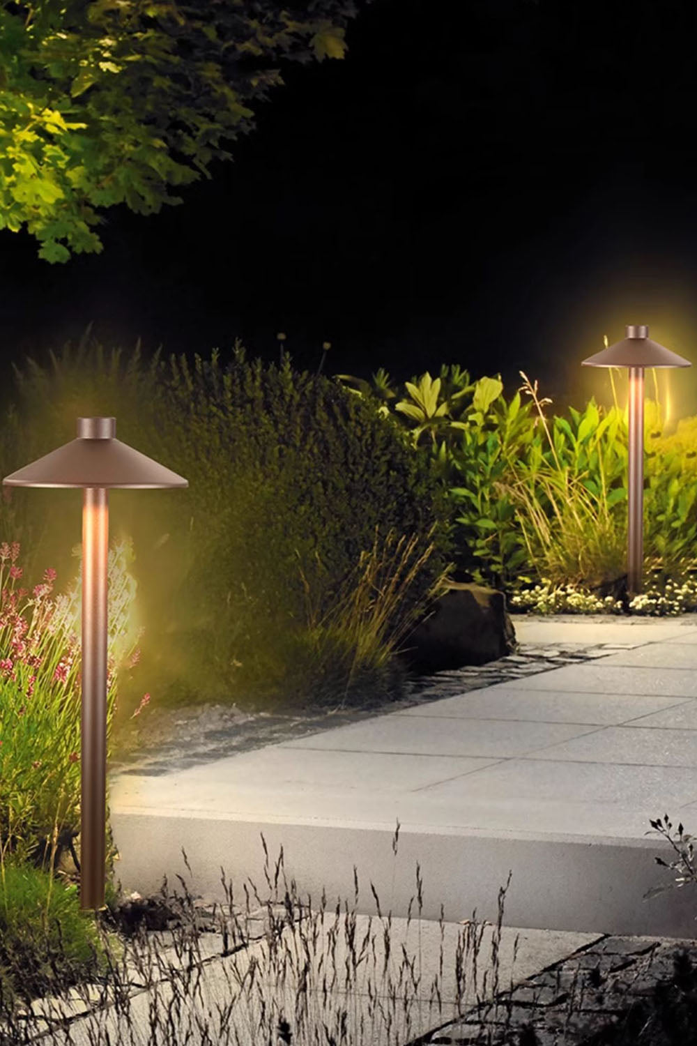 Mushroom Acrylic Outdoor Floor Lamp - view 15 | everlamps
