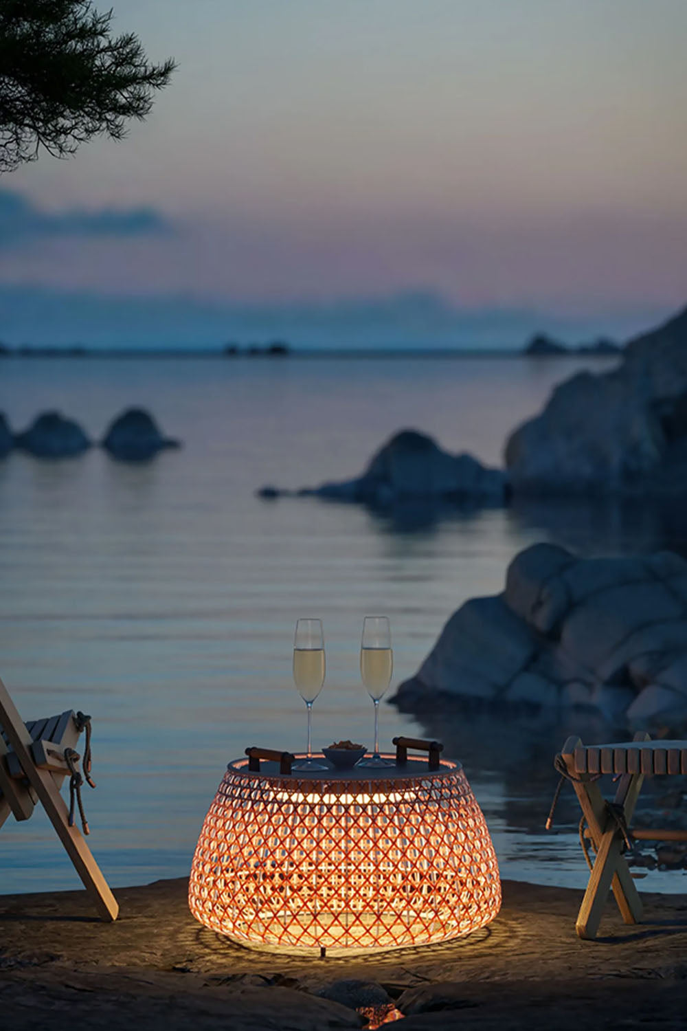 Nans Bag Outdoor Floor Lamp - view 5 | everlamps