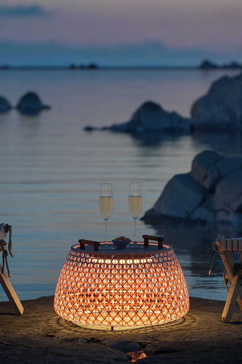 Nans Bag Outdoor Floor Lamp - view 6 | everlamps