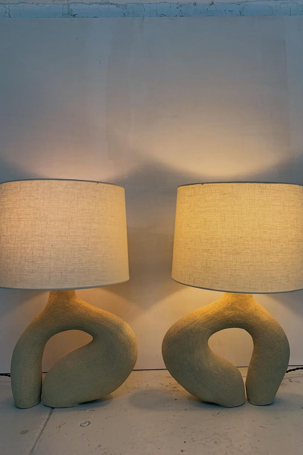 Oblong Loop Table Lamp - everlamps