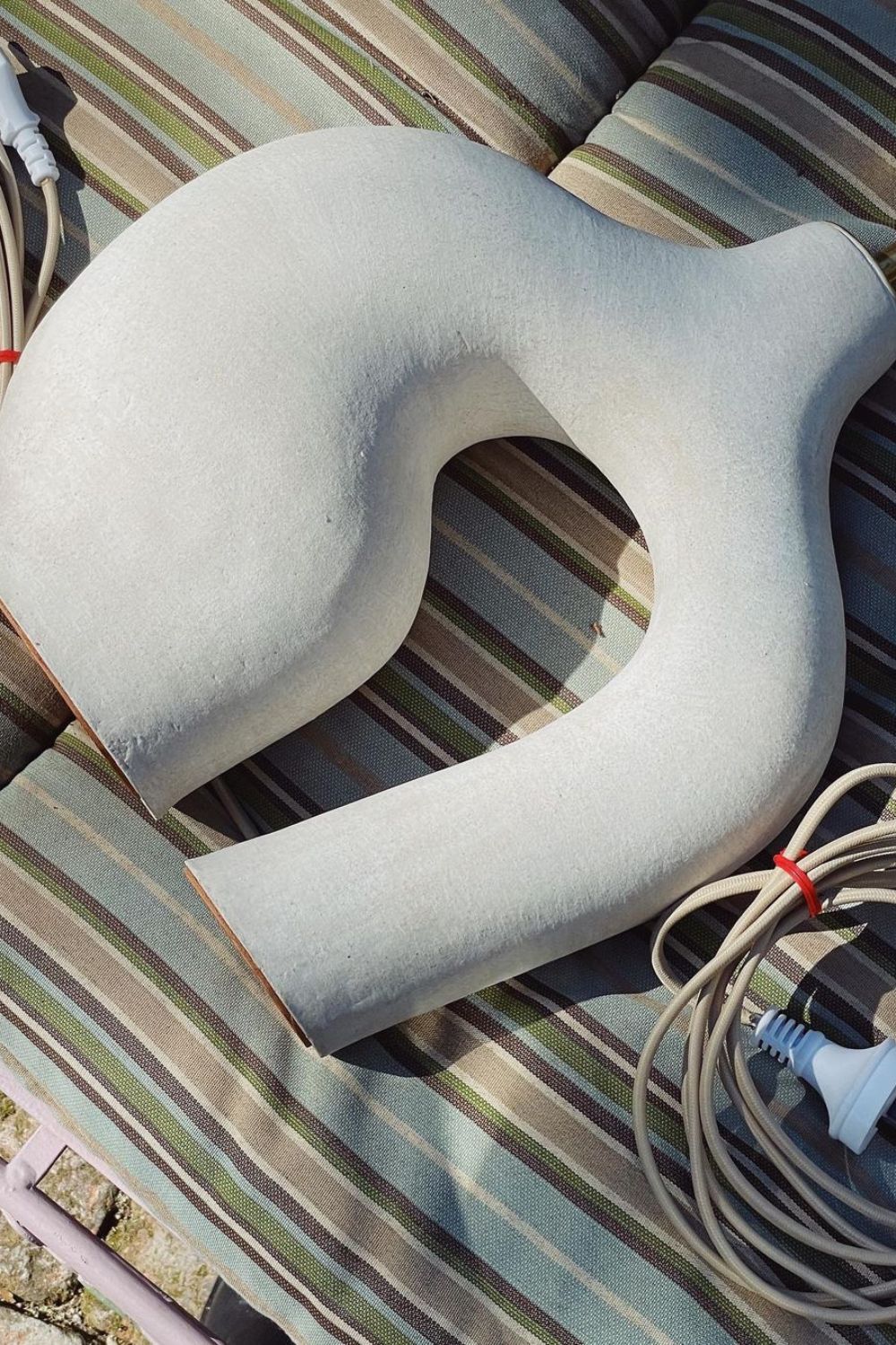 Oblong Loop Table Lamp - everlamps
