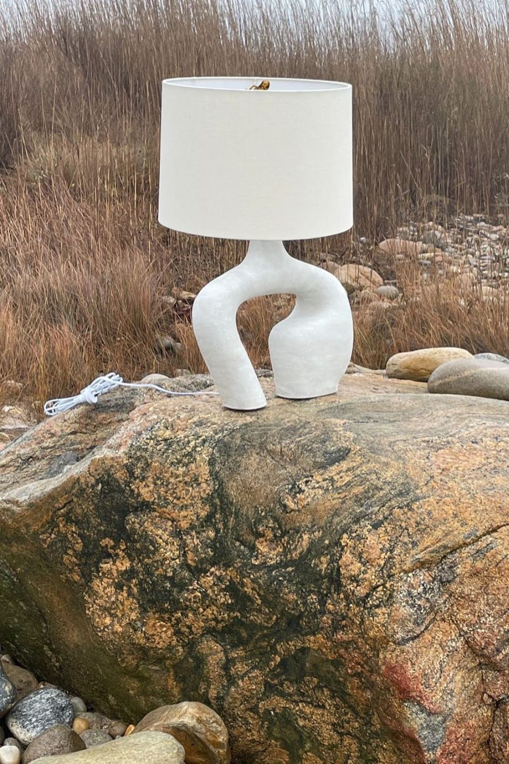 Oblong Loop Table Lamp - everlamps