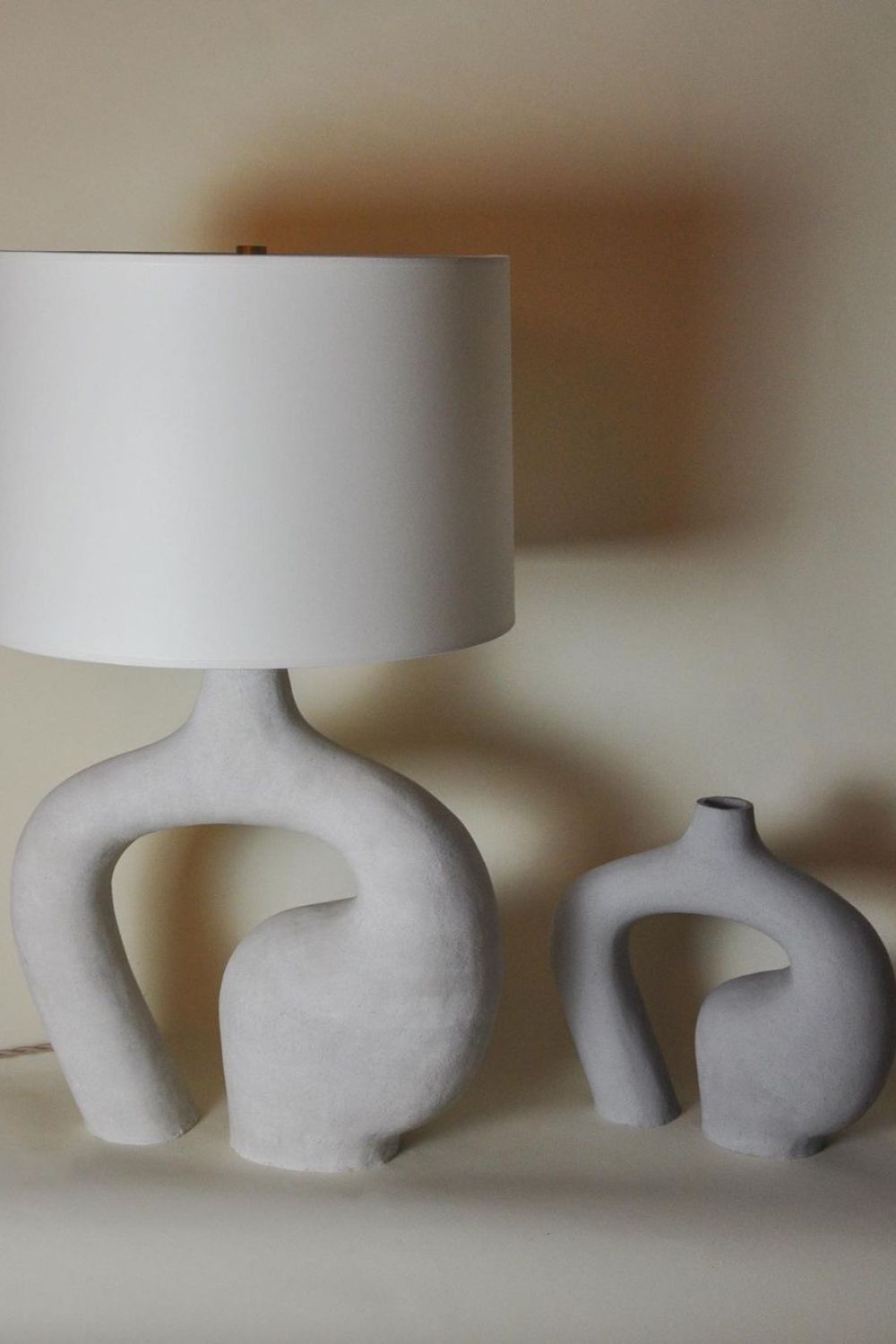 Oblong Loop Table Lamp - everlamps