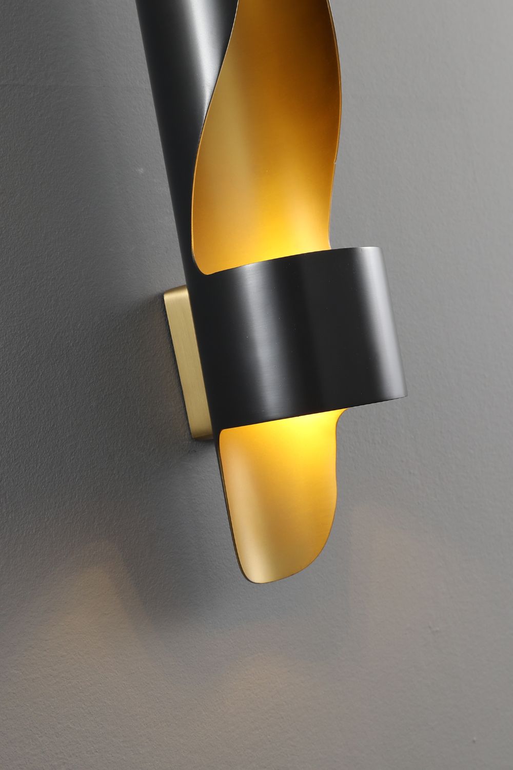 Organ Curved Wall Light - everlamps