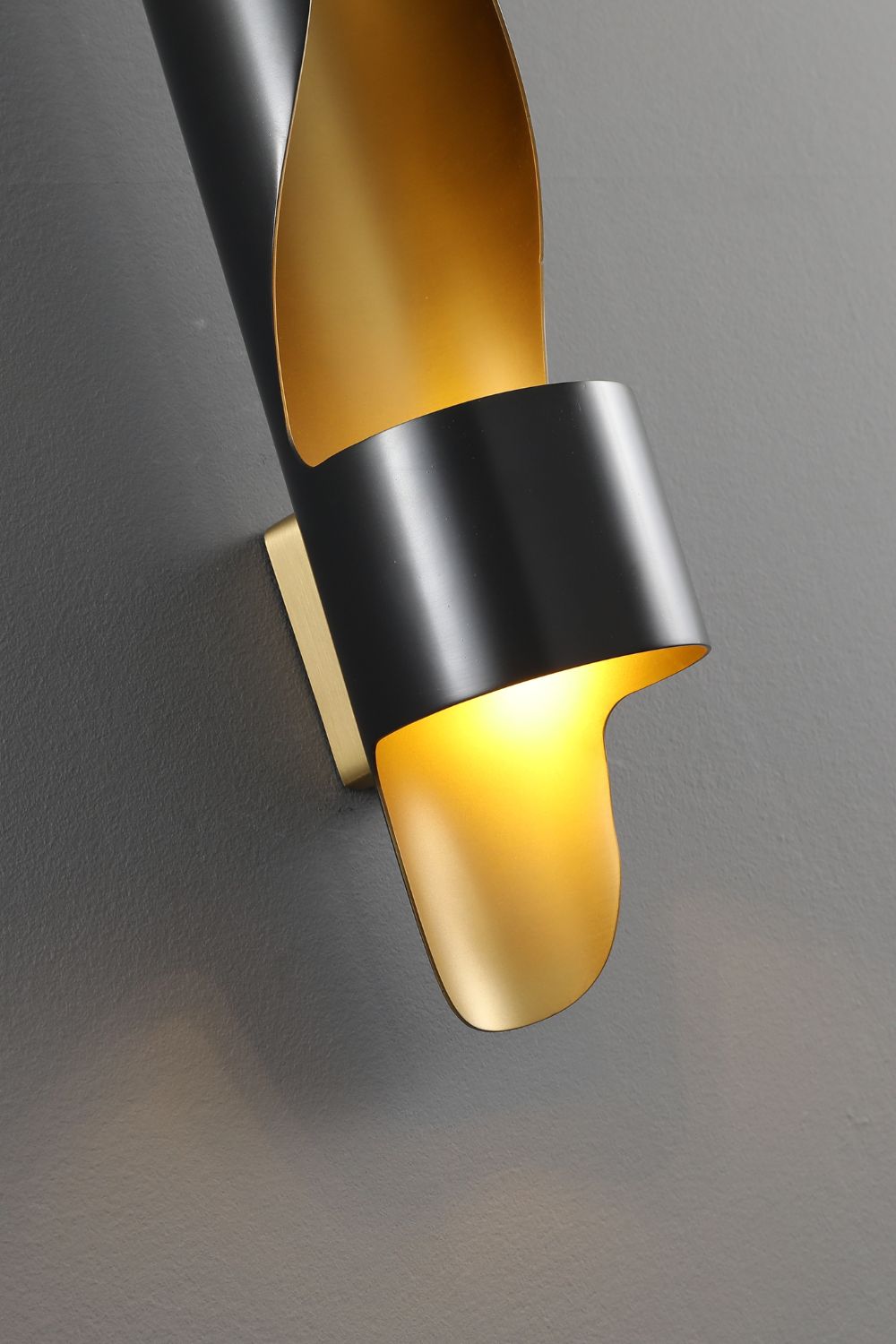 Organ Curved Wall Light - everlamps