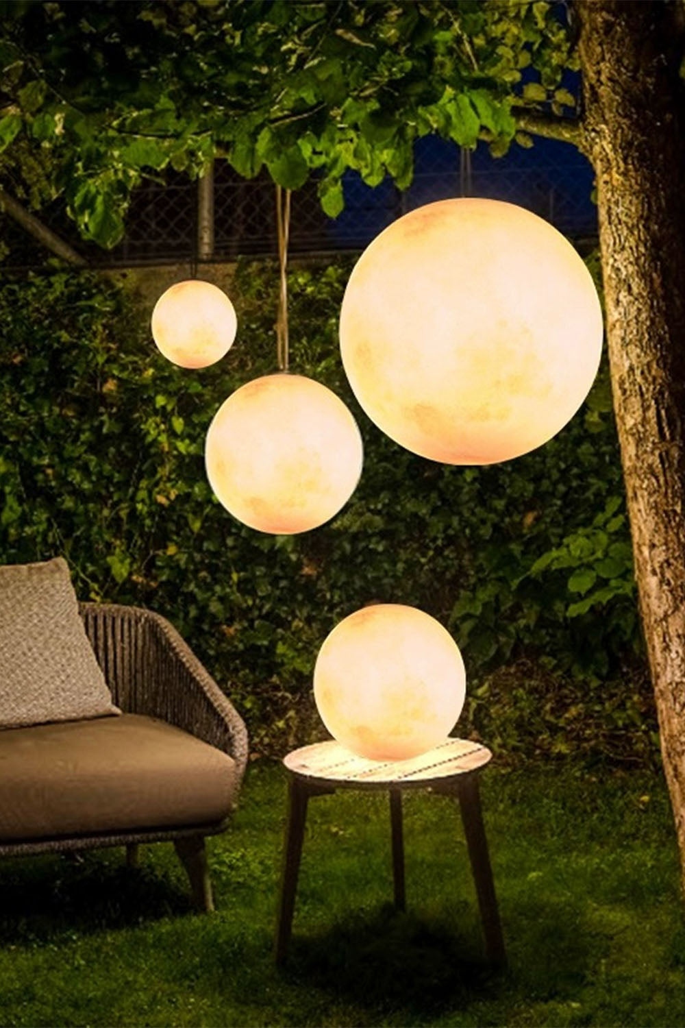 Outdoor Moon Pendant Lamp - view 3 | everlamps
