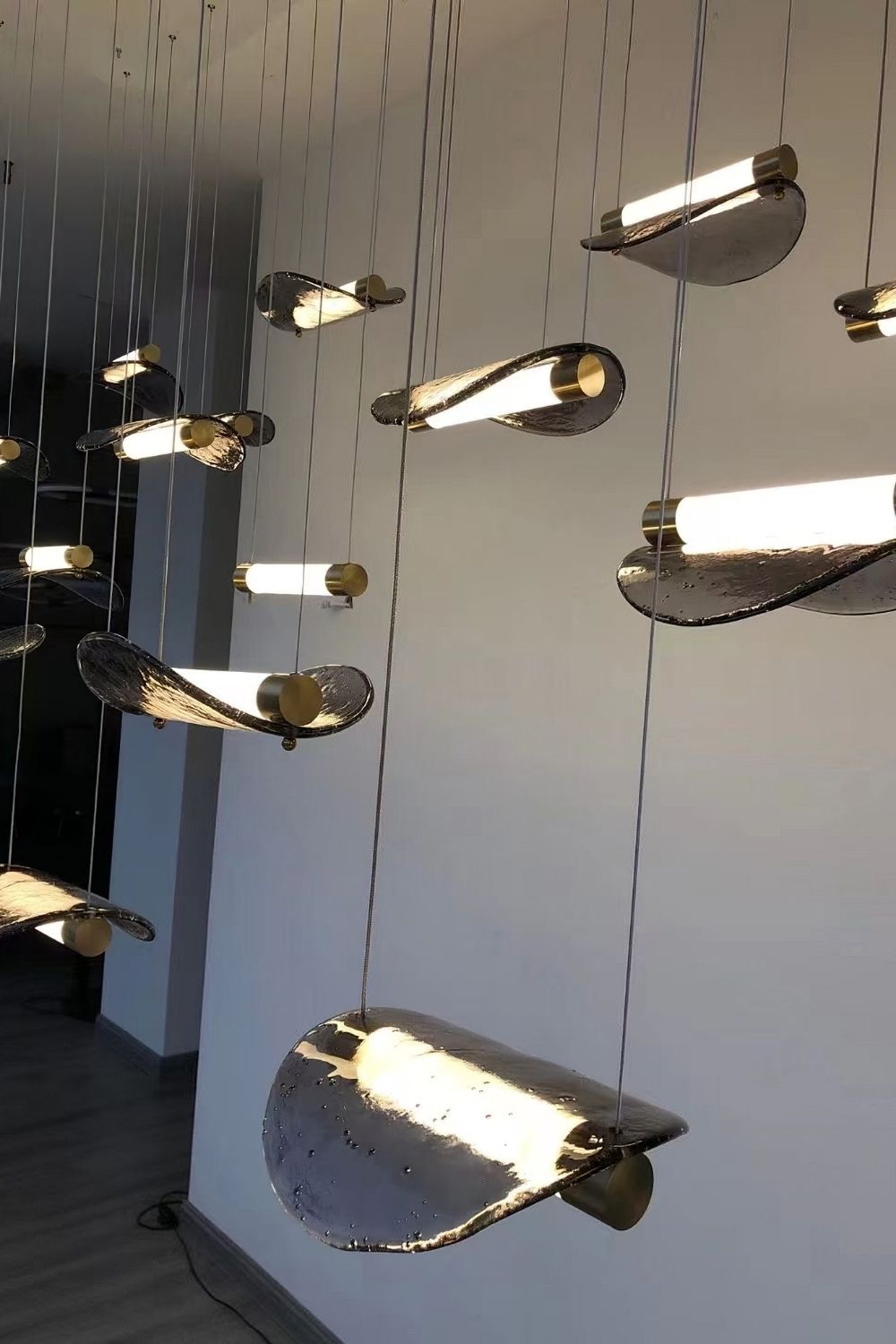 Paolo Castelli Manta Pendant Lamp - view 2 | everlamps