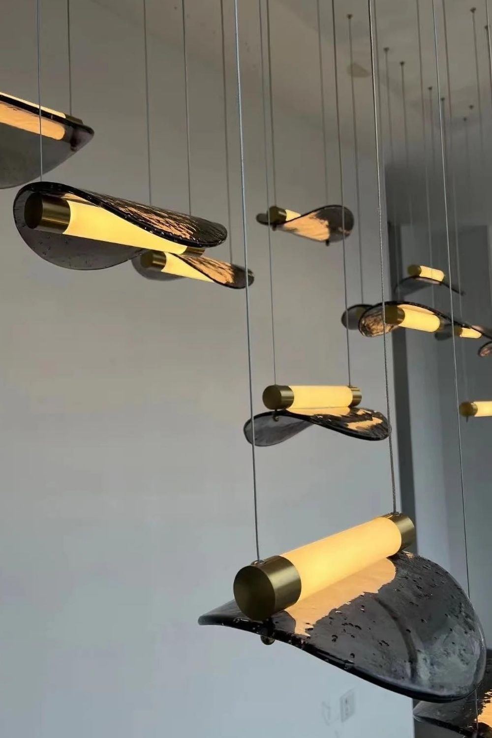 Paolo Castelli Manta Pendant Lamp - view 8 | everlamps