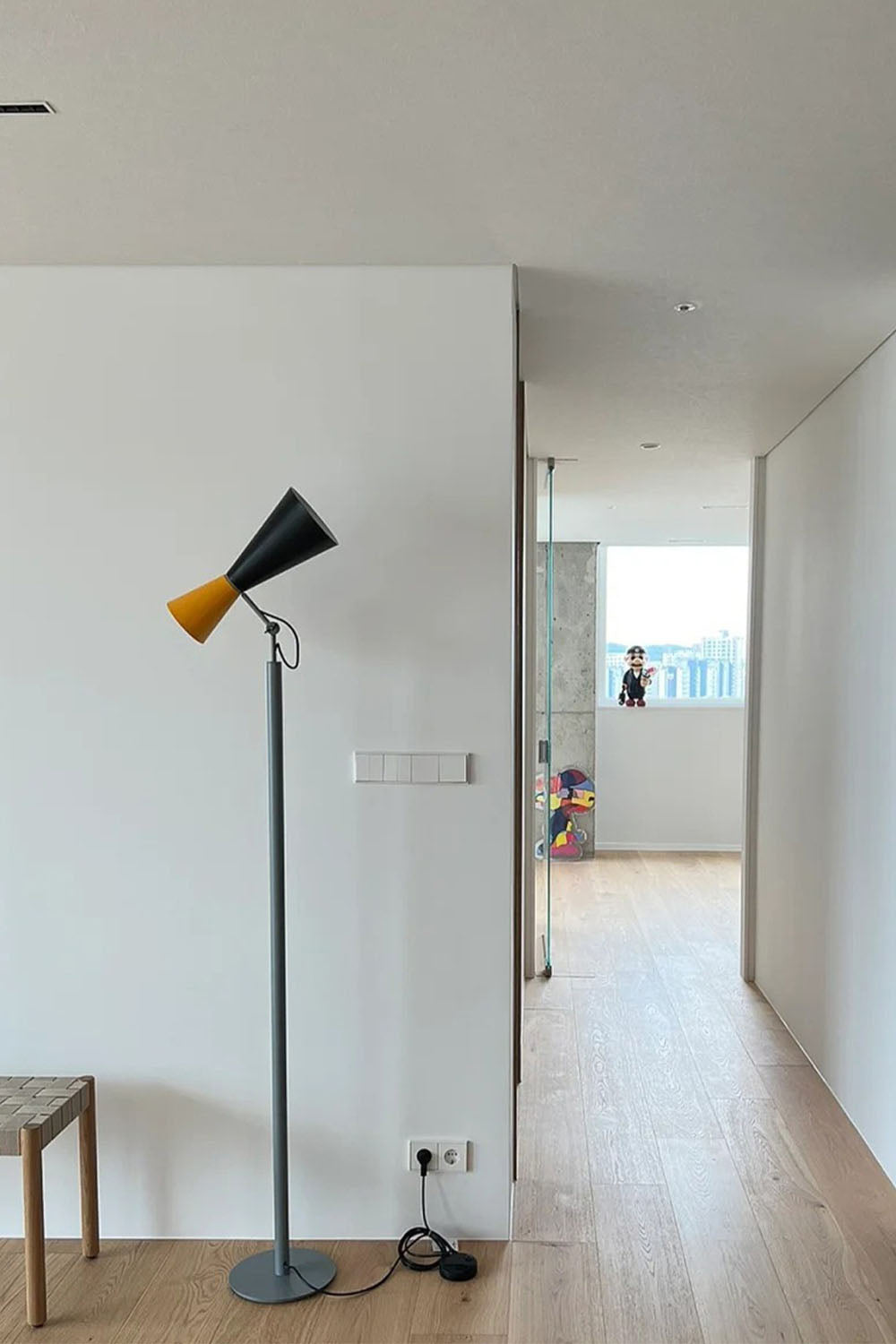 Parliament Floor Lamp - view 11 | everlamps