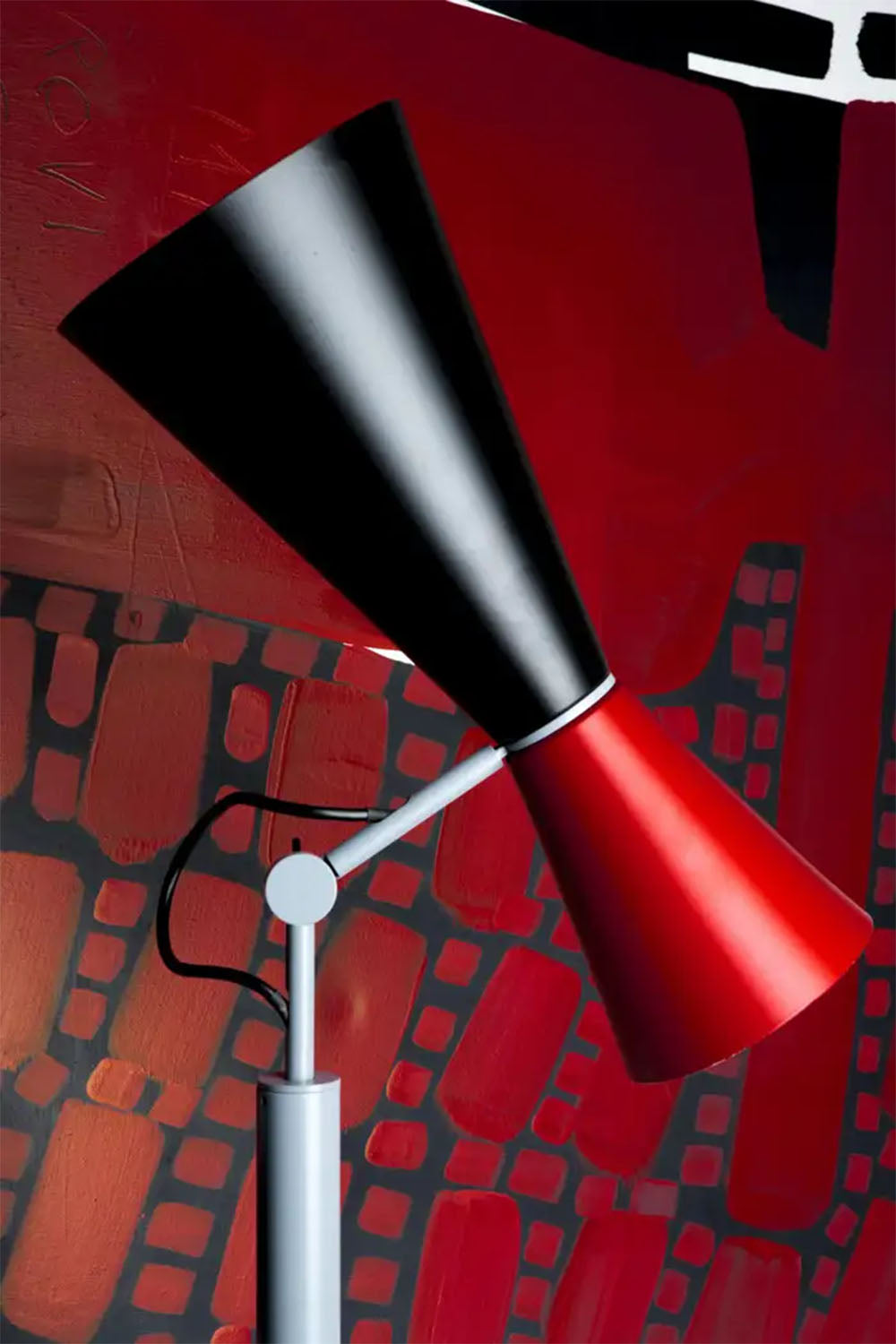 Parliament Floor Lamp - view 13 | everlamps