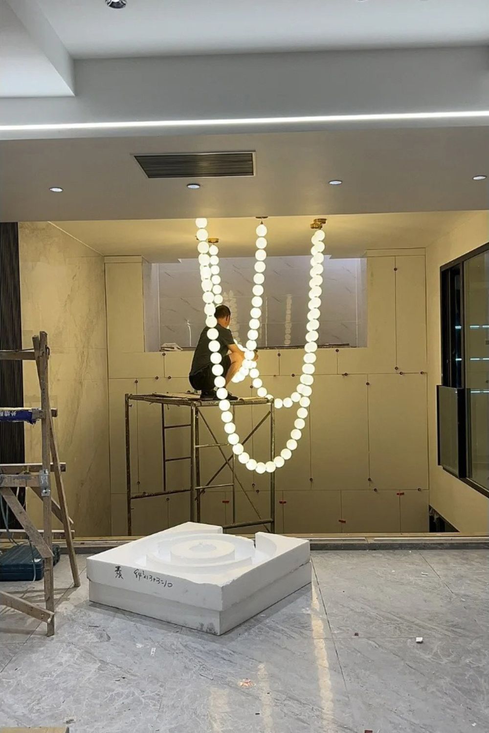 Pearl Necklace Chandelier 12cm - view 12 | everlamps