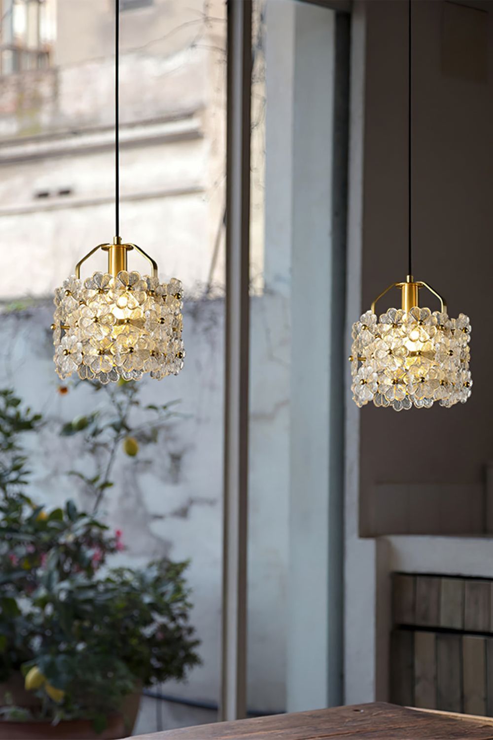 Petit Floral Glass Pendant Lamp - everlamps