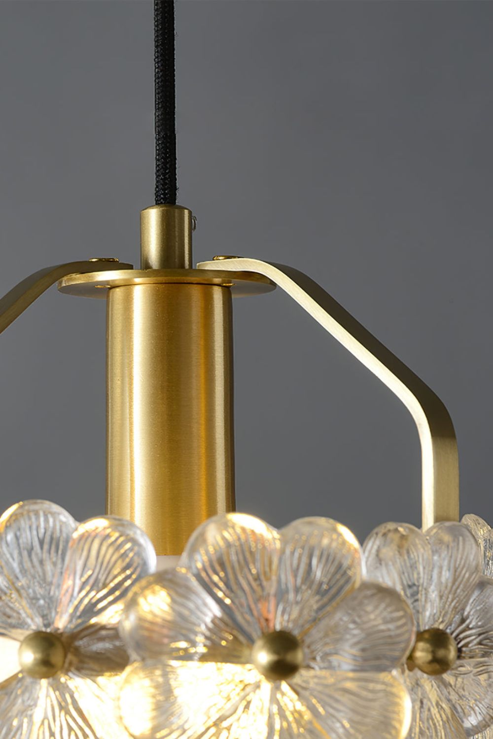 Petit Floral Glass Pendant Lamp - everlamps