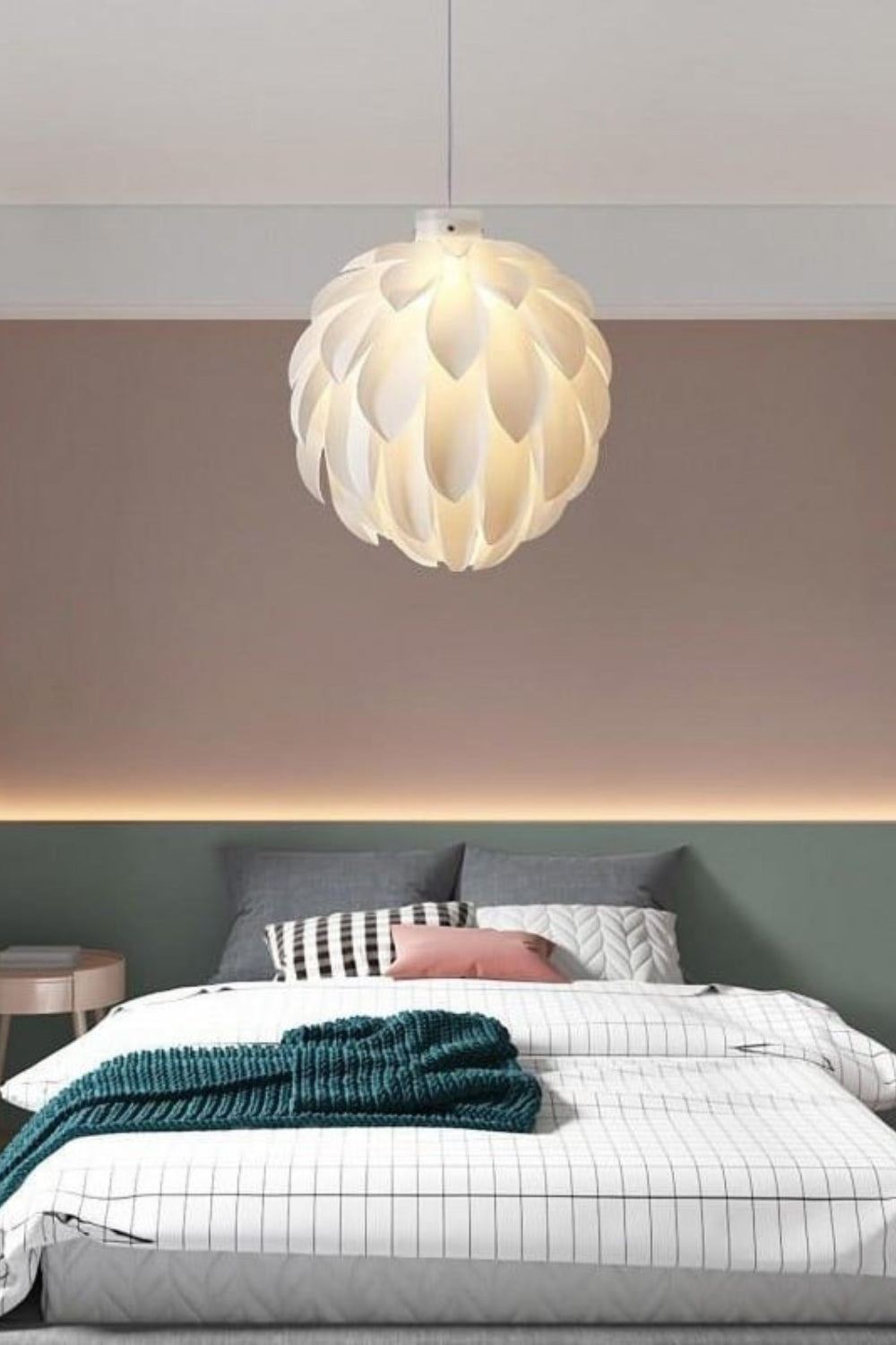 Pinecone Pendant Light - everlamps