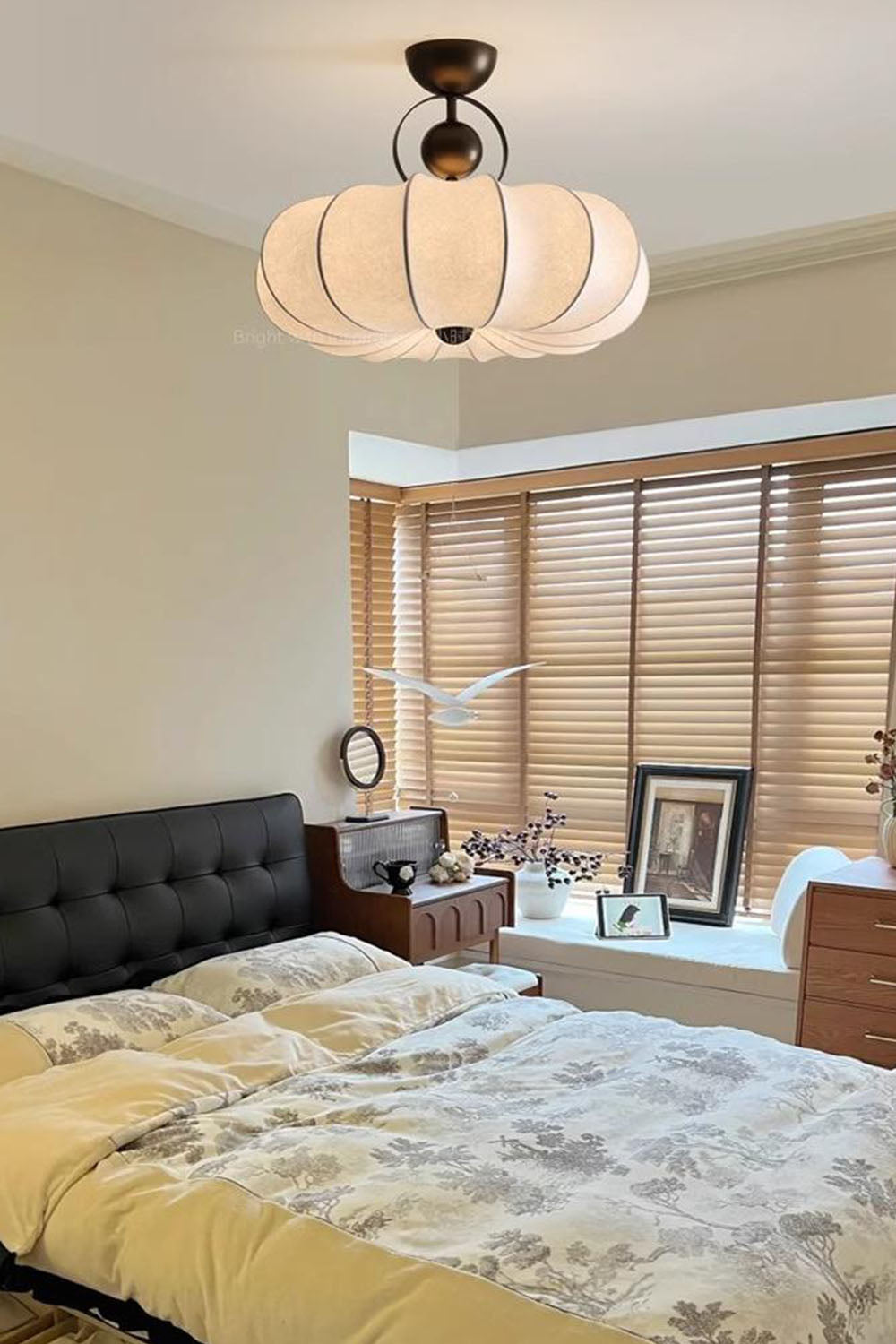 Pumpkin Silk Ceiling Lamp - view 3 | everlamps