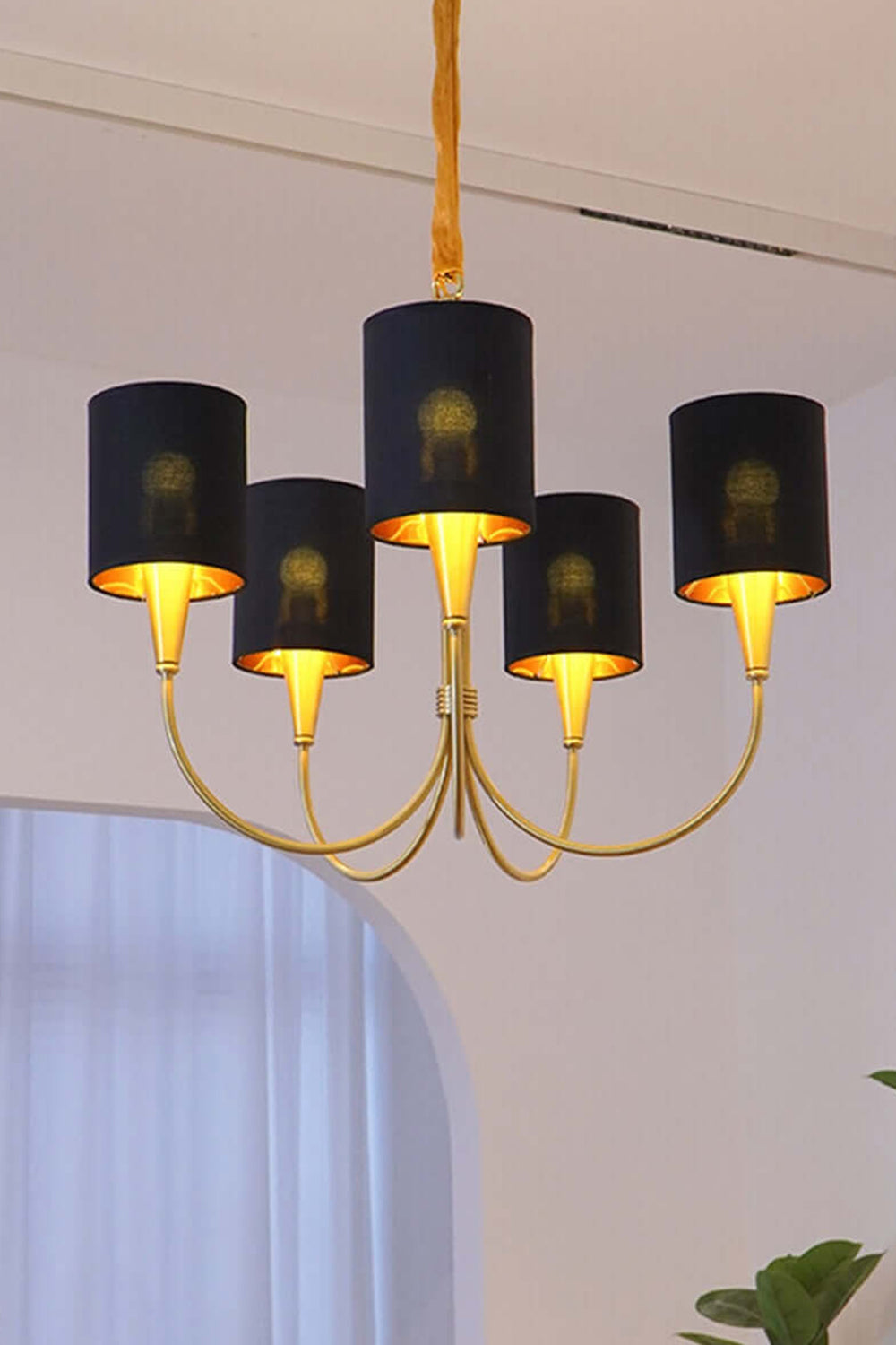 Quincy Chandelier - view 10 | everlamps