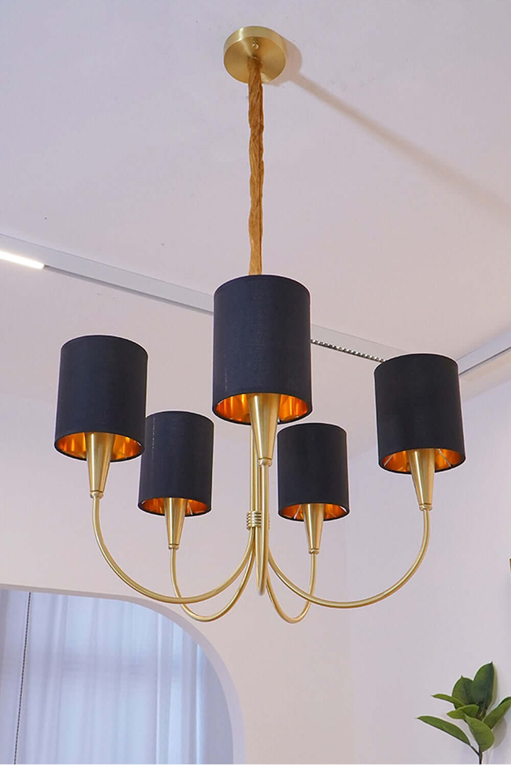 Quincy Chandelier - view 12 | everlamps