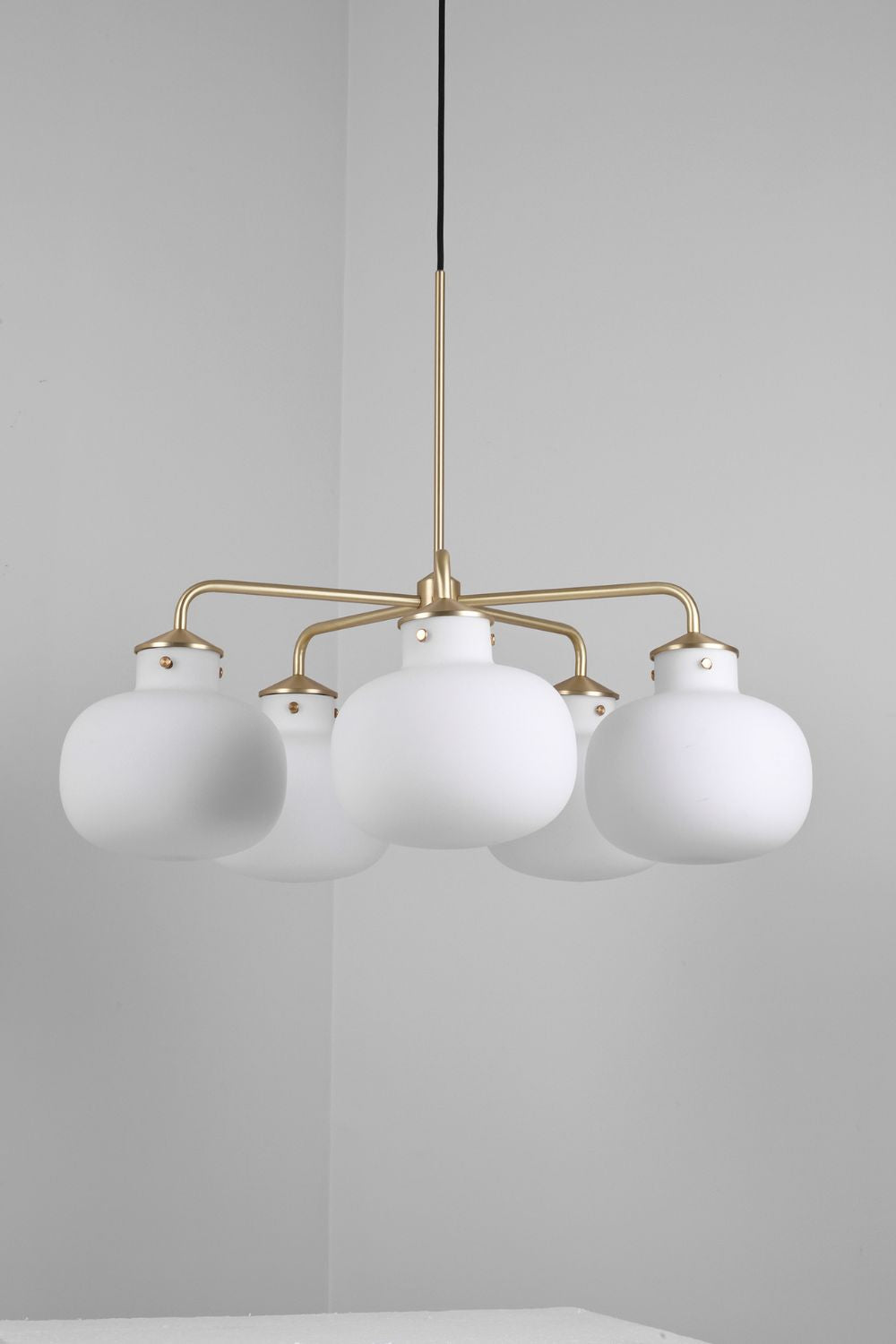 Raito Glass Globe Pendant Chandelier - view 24 | everlamps