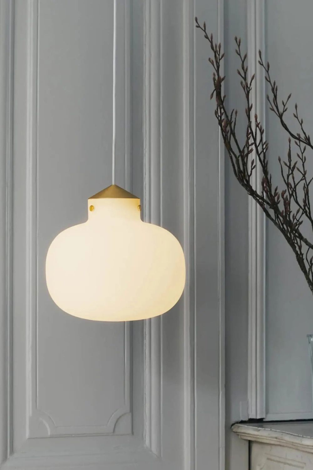 Raito Glass Globe Pendant Light - view 11 | everlamps