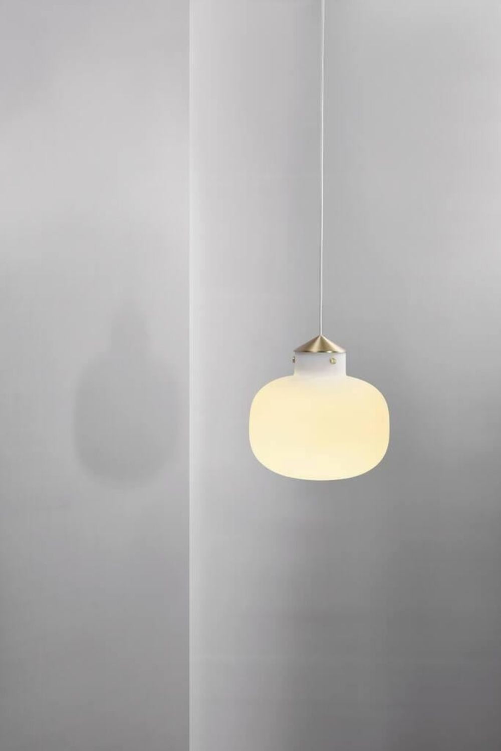 Raito Glass Globe Pendant Light - view 10 | everlamps