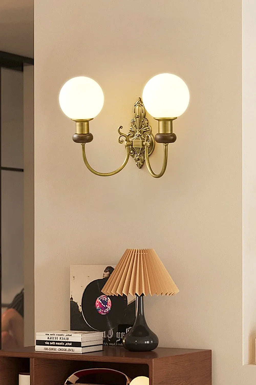 Retro Brass Wall Lamp - view 3 | everlamps
