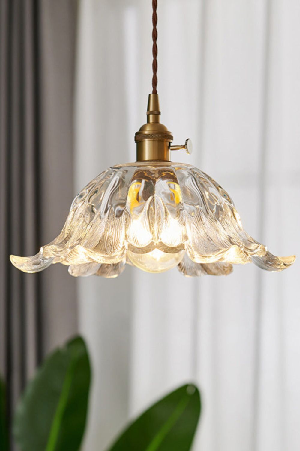 Retro Floral Glass Pendant Lamp - view 3 | everlamps