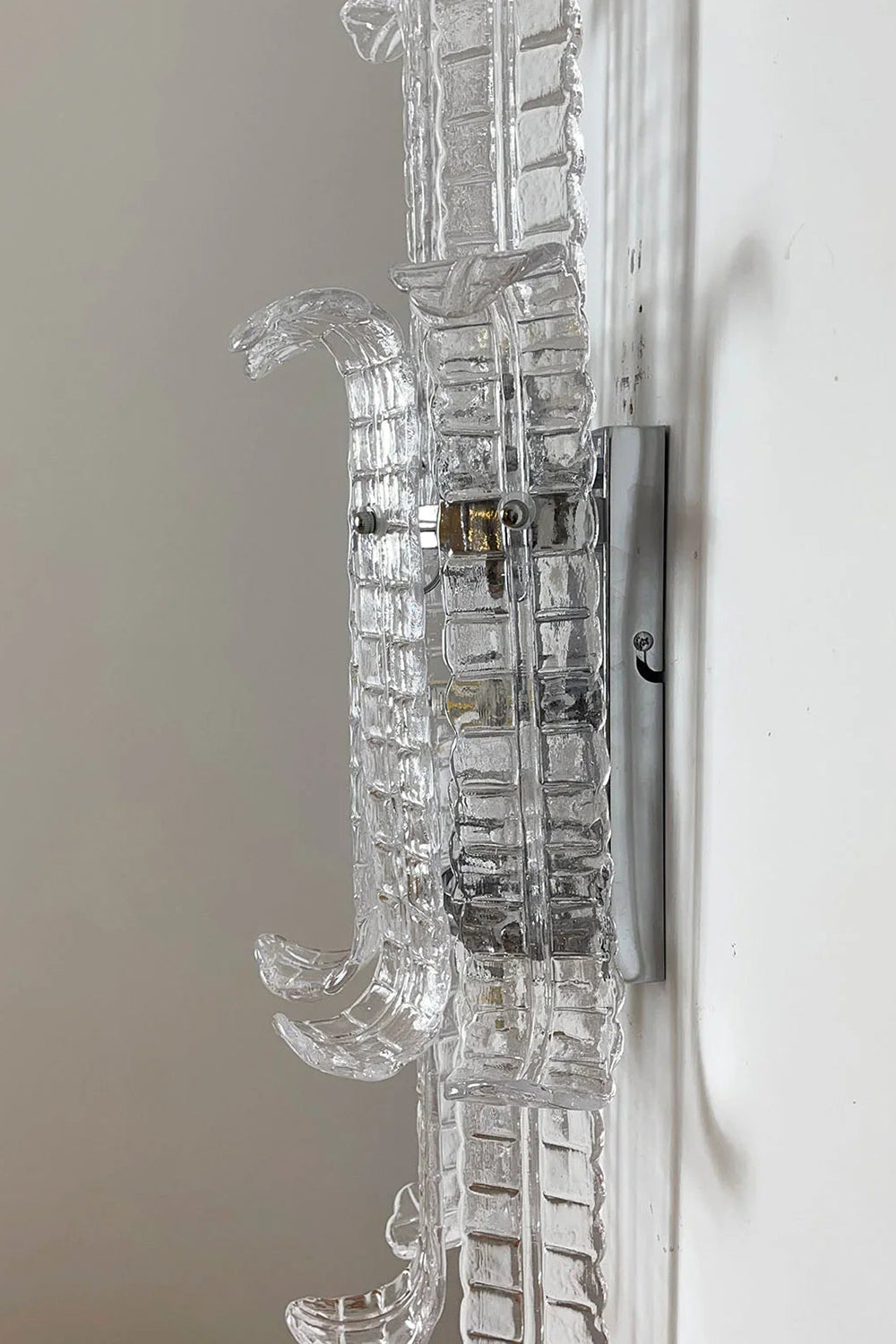 Ribbed Glass Ribbon Wall Light | detail | vexa lamps