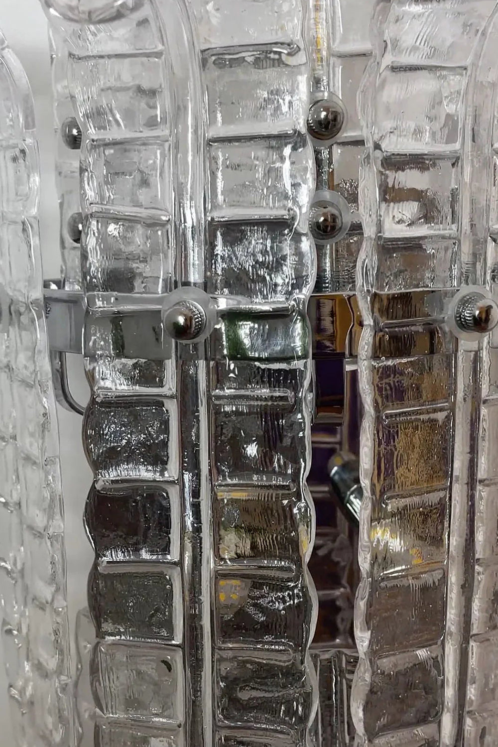 Ribbed Glass Ribbon Wall Light |Glass detail | vexa lamps