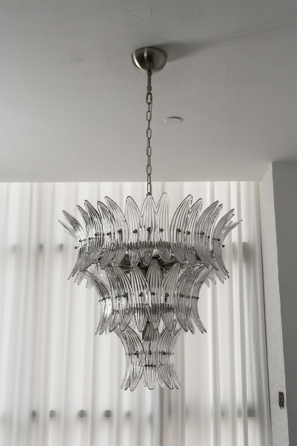 Ribbed Leaf Tier Chandelier | detail | Samu  Lamp