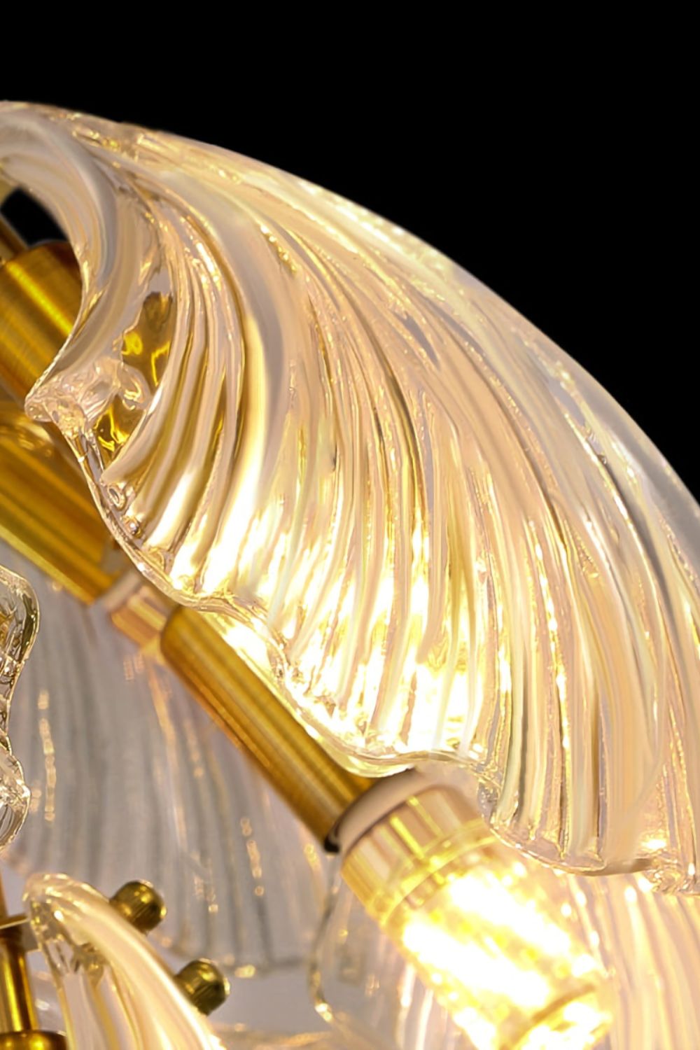 Ribbed Shell Chandelier - everlamps