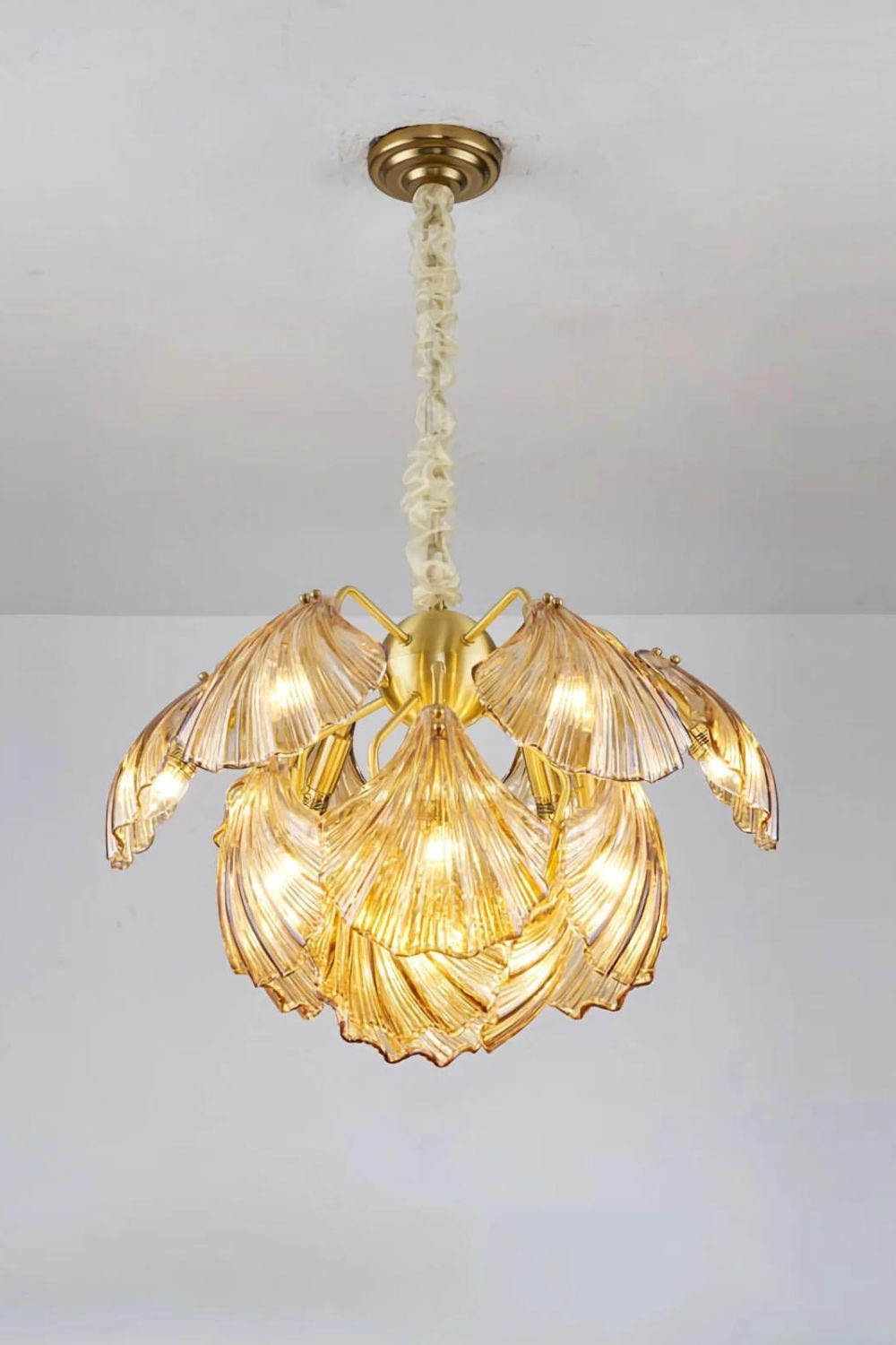 Ribbed Shell Chandelier - everlamps