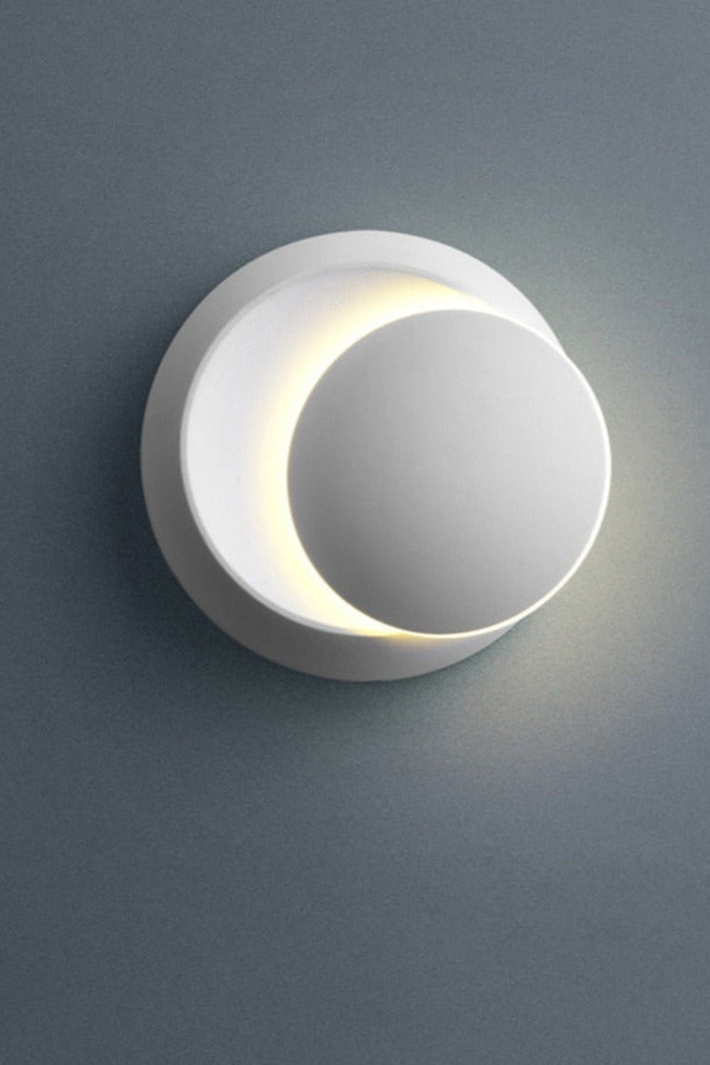 Rotating Round Wall Light - view 16 | everlamps