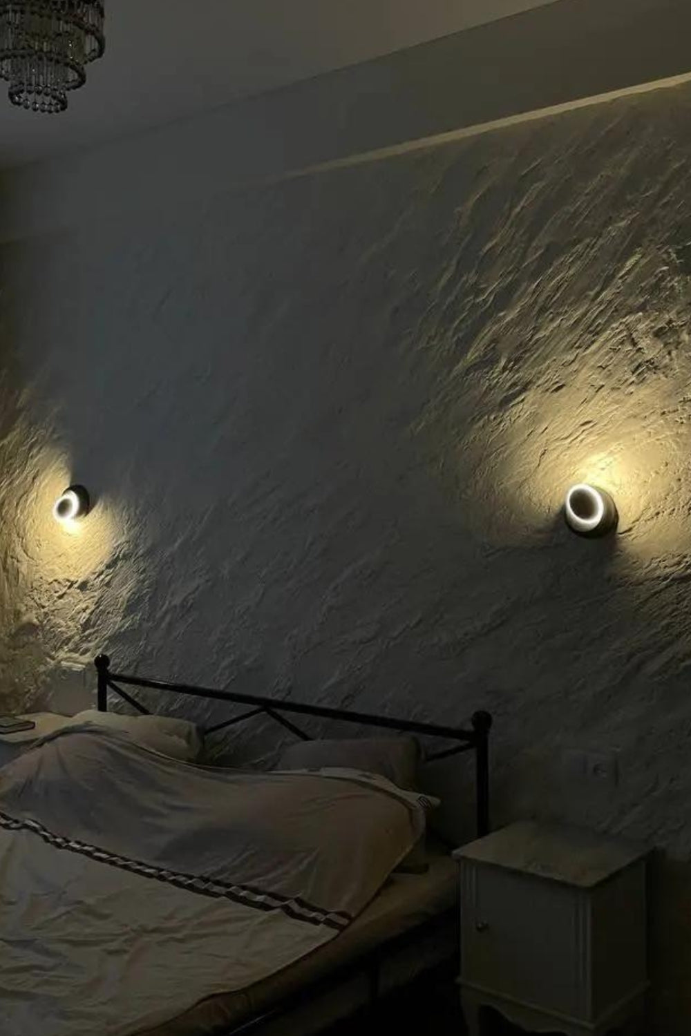 Rotating Round Wall Light - view 11 | everlamps