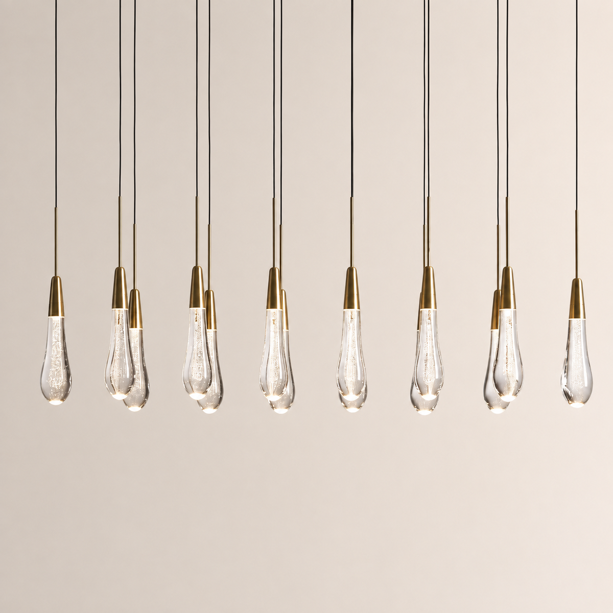 Ryvara Linear Raindrop Glass Chandelier