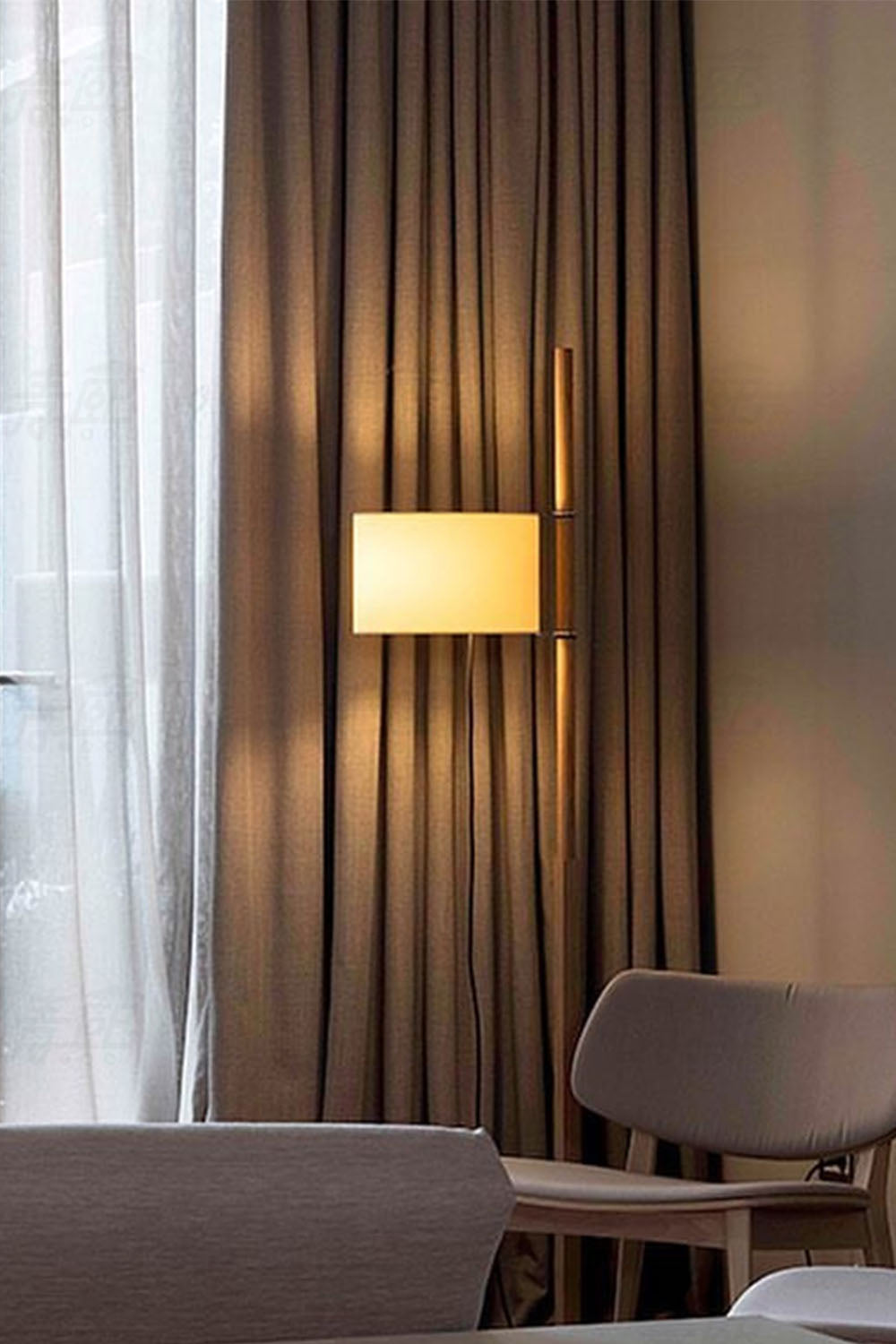 Santa&Cole Walnut Floor Lamp - view 15 | everlamps