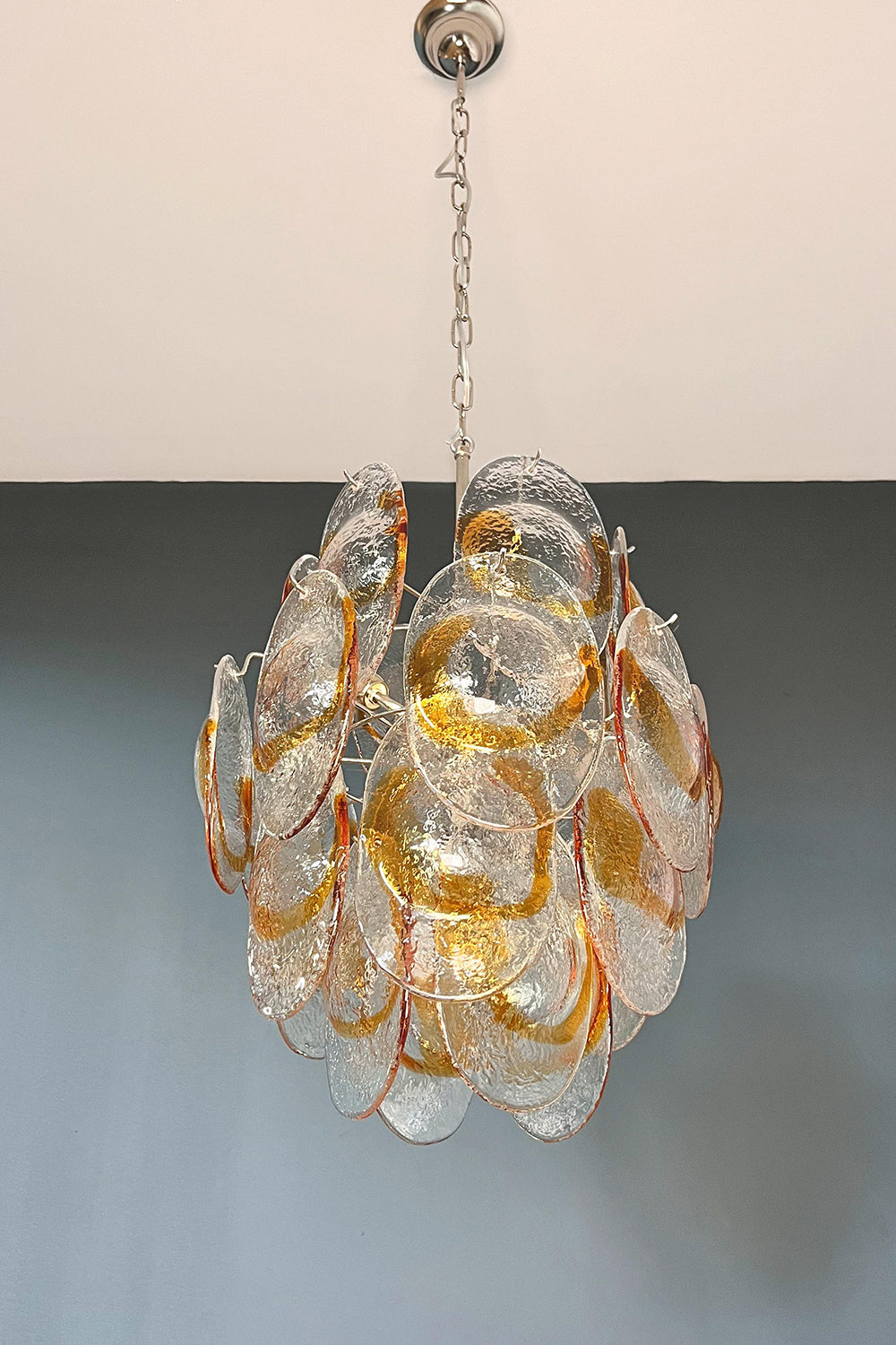 Shell-Shaped Glass Chandelier - view 16 | everlamps