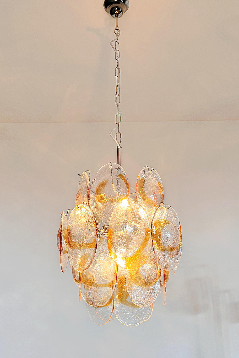 Shell-Shaped Glass Chandelier - view 18 | everlamps